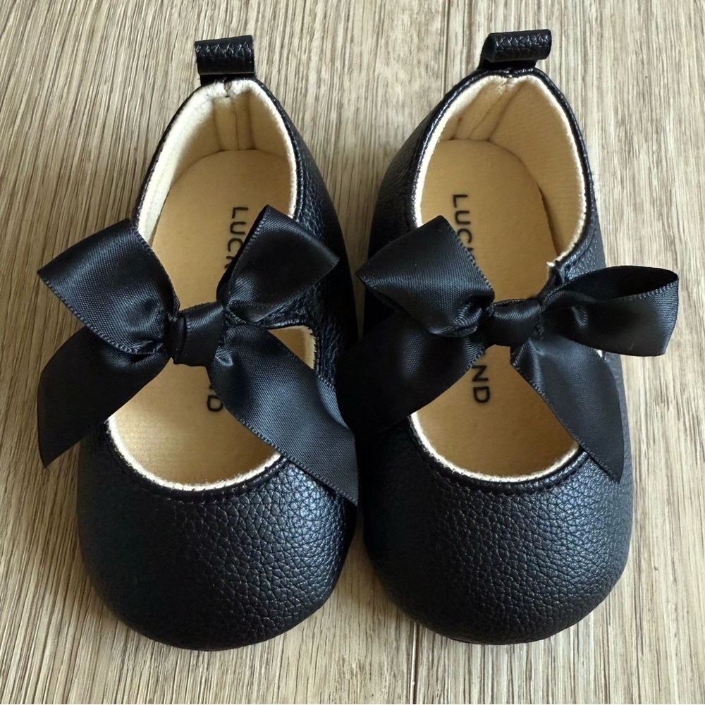 LUCKY BRAND - black Mary Jane crib shoes